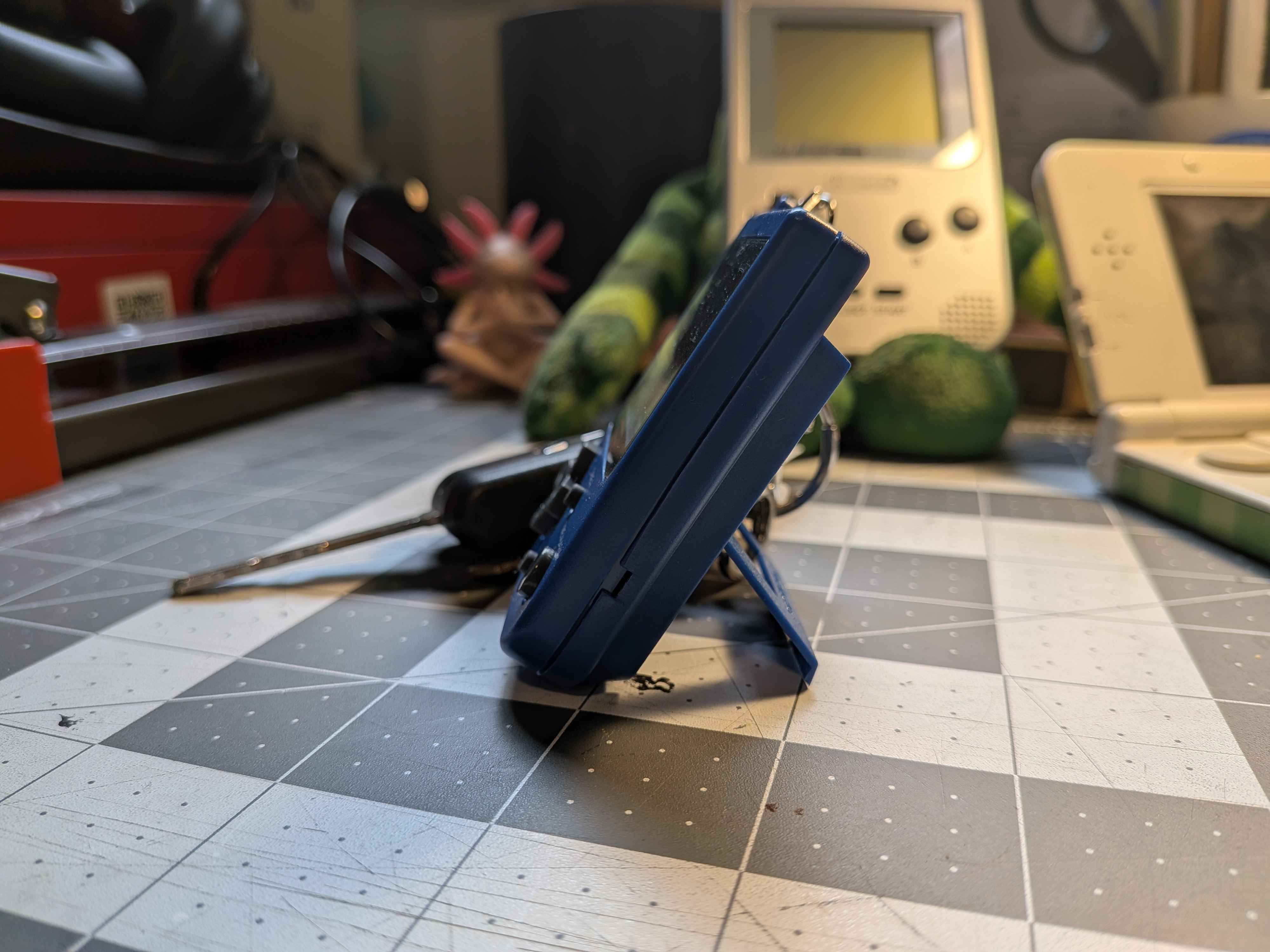 The keychain on its port side, keychain propped out